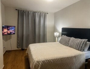 3 bedrooms, iron/ironing board, bed sheets