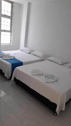 Kamar Quadruple Keluarga | Wi-Fi gratis dan seprai linen