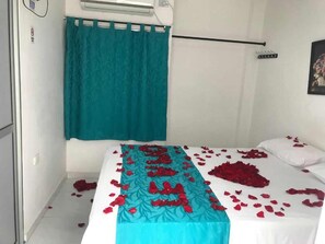 Free WiFi, bed sheets - HOTEL URUMITA MAGICA (Valledupar)