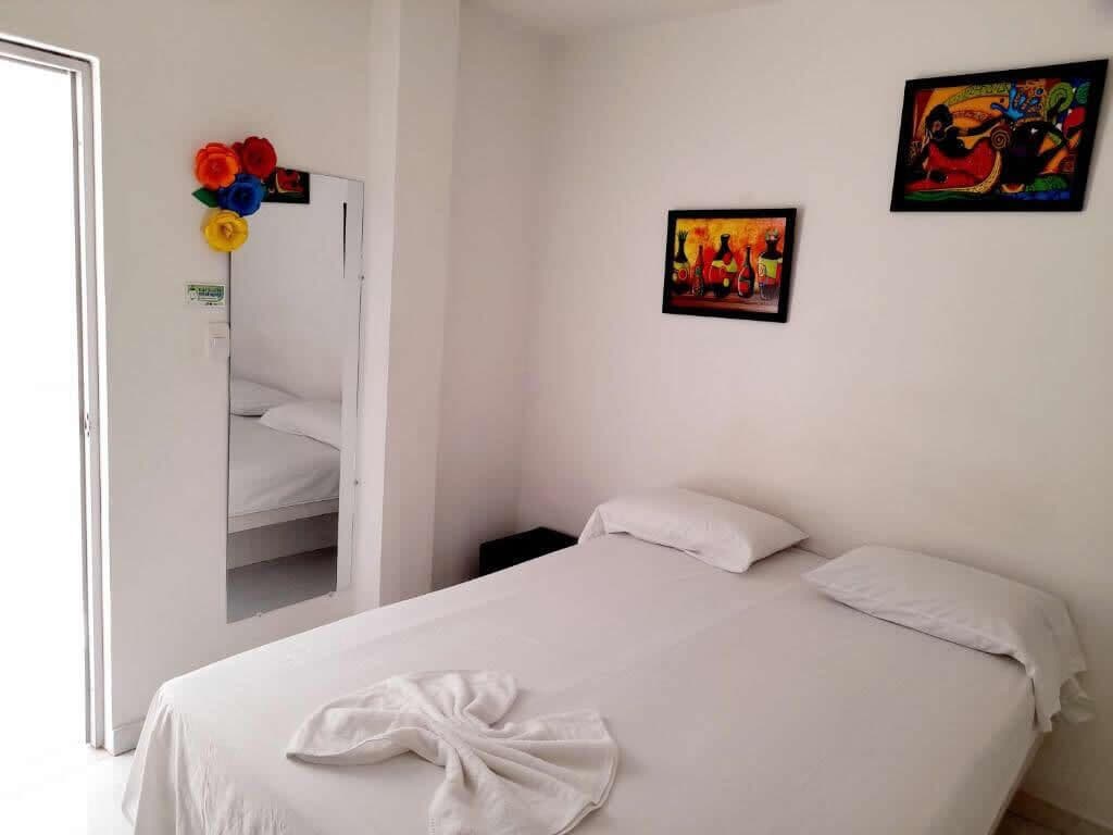 Dubbelrum - 1 queensize-säng - luftkonditionering | Gratis wi-fi