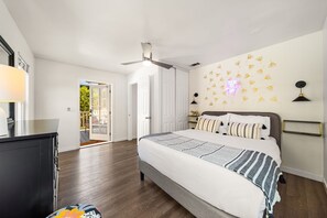 3 bedrooms, desk, iron/ironing board, WiFi - Point Loma Cozy Retreat - Spa l AC l Parking (San Diego)