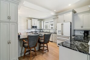 Fridge, microwave, oven, stovetop - Bayberry House- 11BR/9BA in Ocean City NJ (Ocean City)