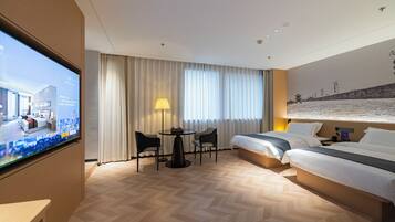 Family Triple Room | In-room safe, blackout curtains, free WiFi