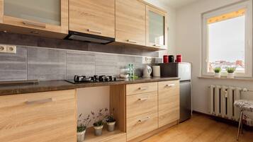 Réfrigérateur, plaque de cuisson, lave-vaisselle