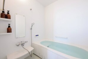 Villa, 1 Bedroom, Balcony, Pool View | Bathroom | Eco-friendly toiletries - POOL VILLA Mito (Mito)