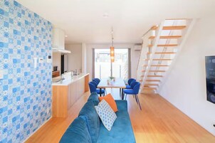 Villa - 2 sovrum - privat pool | Vardagsrum | 50-tums platt-tv med digitalkanaler