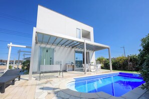 Piscina externa sazonal