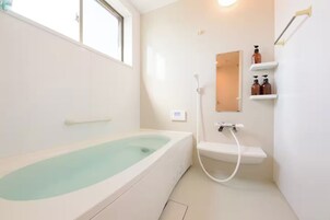 Villa - 2 sovrum - privat pool | Badrum | Miljövänliga toalettartiklar