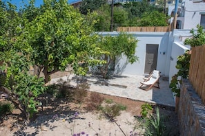 Departamento, balcón, vista al jardín | Terraza o patio
