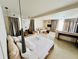 In-room safe, desk, soundproofing, iron/ironing board