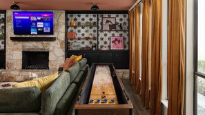 Luxury House | Games room - Creekview Drive (Round Rock)