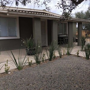 Exterior - La Casita del Valle. Private Home w/ Pool & Jacuzzi Sleeps 10 (El Porvenir)