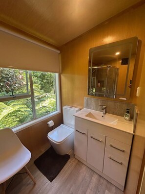 Shower - Oasis Hideaway (Waiheke Island)