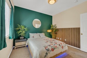 3 bedrooms, desk, iron/ironing board, travel cot