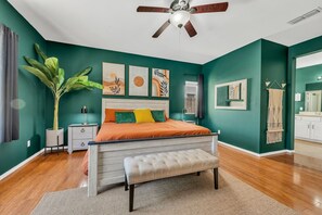 3 bedrooms, iron/ironing board, Internet, bed sheets - Tremendous 3-bedroom house with AC in pleasant Elk Grove (Elk Grove)