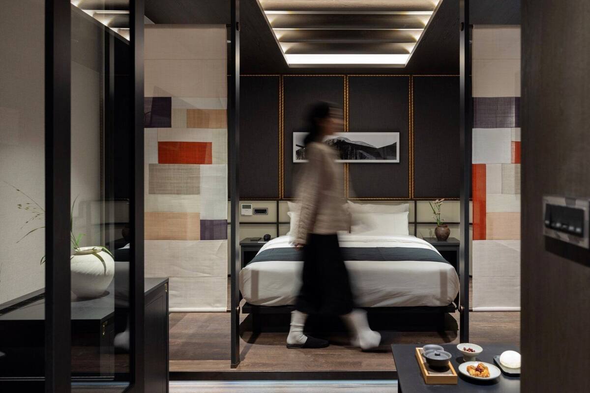 Signature B | Blackout curtains, soundproofing, free WiFi