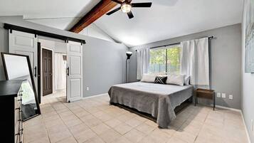 Rumah Mewah, kolam renang pribadi | Setrika/meja setrika dan Wi-Fi gratis