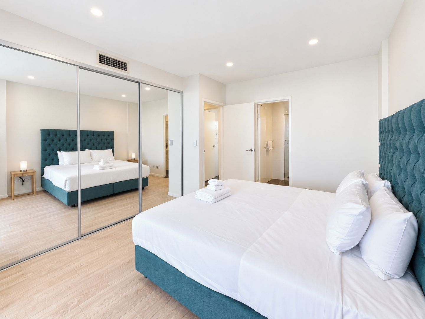 3 bedrooms, desk, iron/ironing board, WiFi