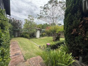 Property grounds - Comfortable Private Room 12 Mins to Train and Metro (Chatswood)