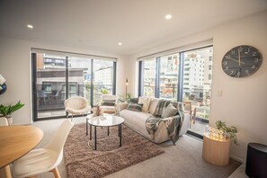 TV - Inner City Apartment - Prime location! (Christchurch)