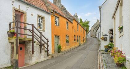 Historic 1BR Home in Culross Near Filming Sites
