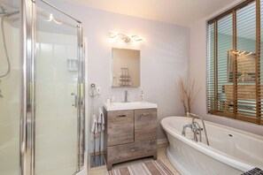 Hair dryer - The Zen Haven - Piedmont (Piedmont)