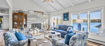 Relax, Unwind & Enjoy Amazing Waterviews