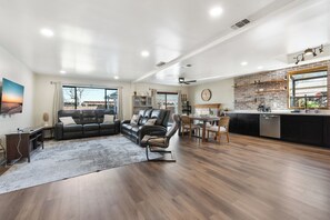 Living area - Modern 4BR Home -Game Room (Rancho Cordova)