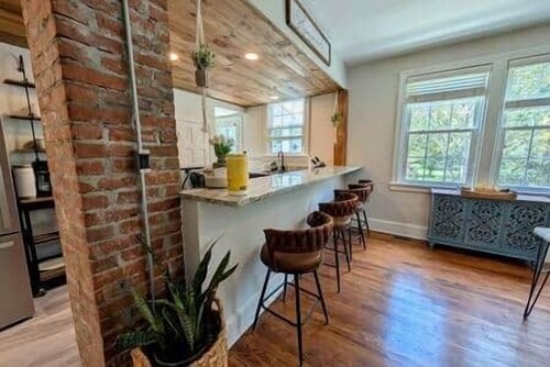 Historic Powhatan Retreat | Walk to Restaurants & Distillery