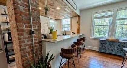 Historic Powhatan Retreat | Walk to Restaurants & Distillery