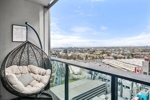 Property grounds - Hidden Gem @CBD Stunning Views/Pool, Gym & Parking (Melbourne)