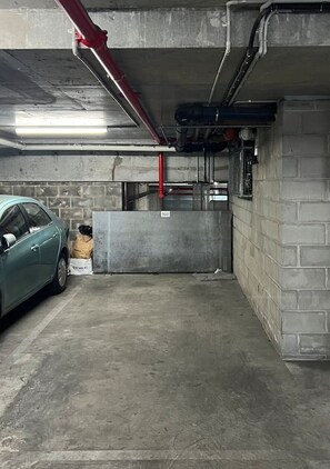 Property grounds - luxury SKY @CBD Stunning Views/Pool, Gym & Parking (Melbourne)