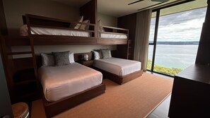 Strygejern/strygebræt, internetforbindelse, sengetøj