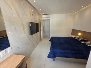 Bureau, fer et planche à repasser, lit parapluie, Wi-Fi gratuit