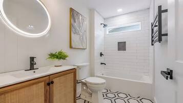 Hus – comfort, 4 soverom, terrasse | Bad | Toalettartikler (inkludert), håndklær, såpe og sjampo