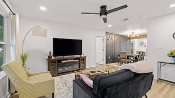 Comfort huis, 4 slaapkamers, patio | Woonruimte