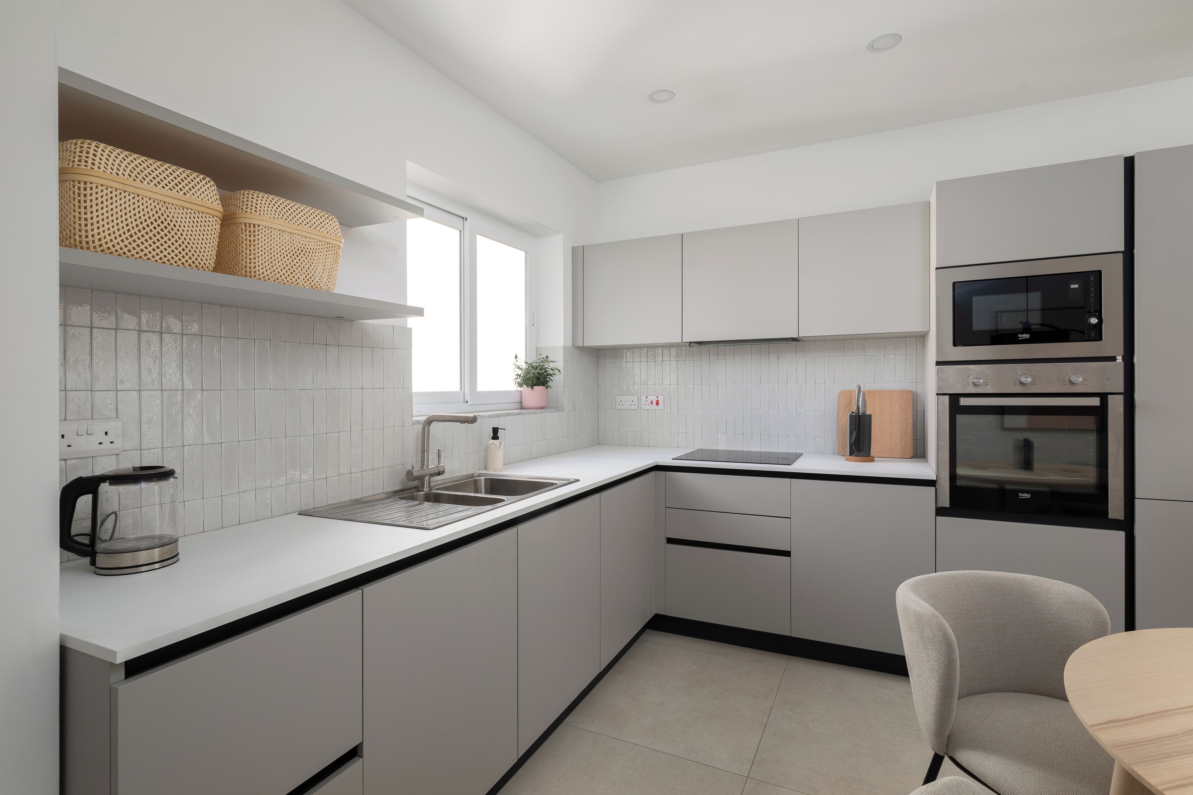 Apartamento, vistas a la ciudad | Cocina privada | Hervidor eléctrico y tostadora