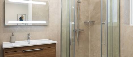 Apartment, City View | Bathroom