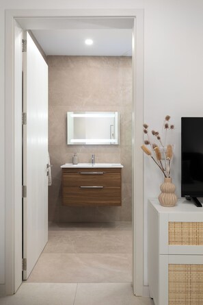 Apartment, City View | Interior - Modern & Central 2 BR Ensuite Retreat (Msida)