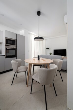 Appartement, uitzicht op stad | Dineren