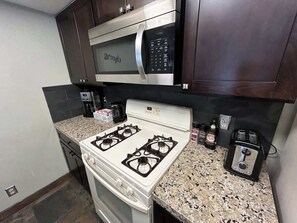 Private kitchen - The Meadows-  Modern 1BedroomDeck and Fireplace (Kirkwood)
