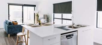 King Bed, 3 Beds, 2 bath + Sleeps 6