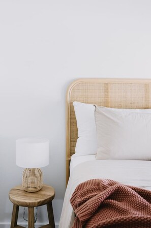 Iron/ironing board, travel cot, WiFi, bed sheets