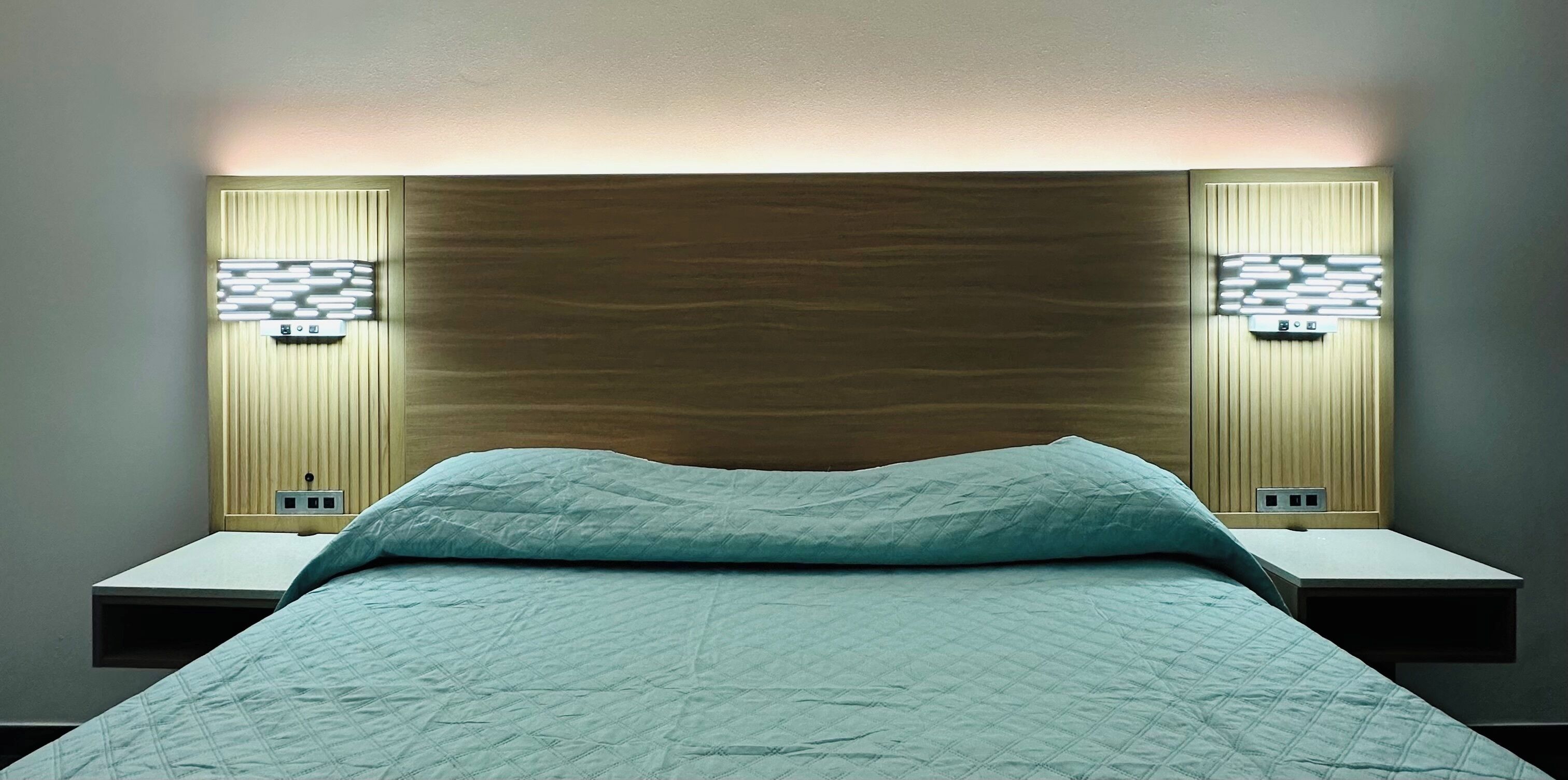 Comfort Room, 1 King Bed, Private Bathroom | Laptop workspace, free WiFi