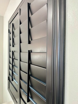 Comfort Room, 1 King Bed, Private Bathroom | Laptop workspace, free WiFi - Nubell Motel (Bell Gardens)