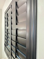 Espacio para trabajar con laptop y wifi gratis 