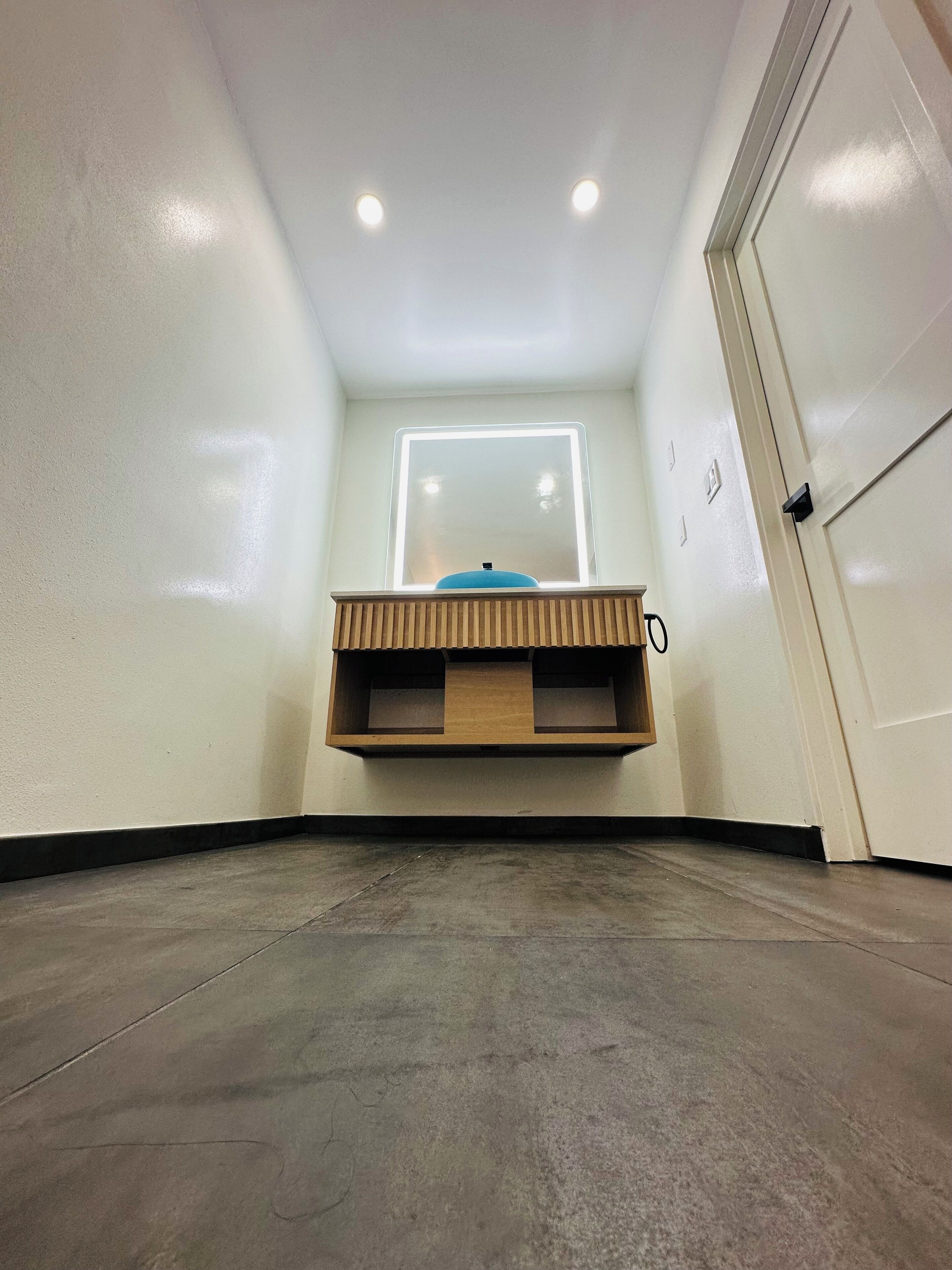 Comfort Room, 1 King Bed, Private Bathroom | Bathroom | Shower, towels, soap, shampoo