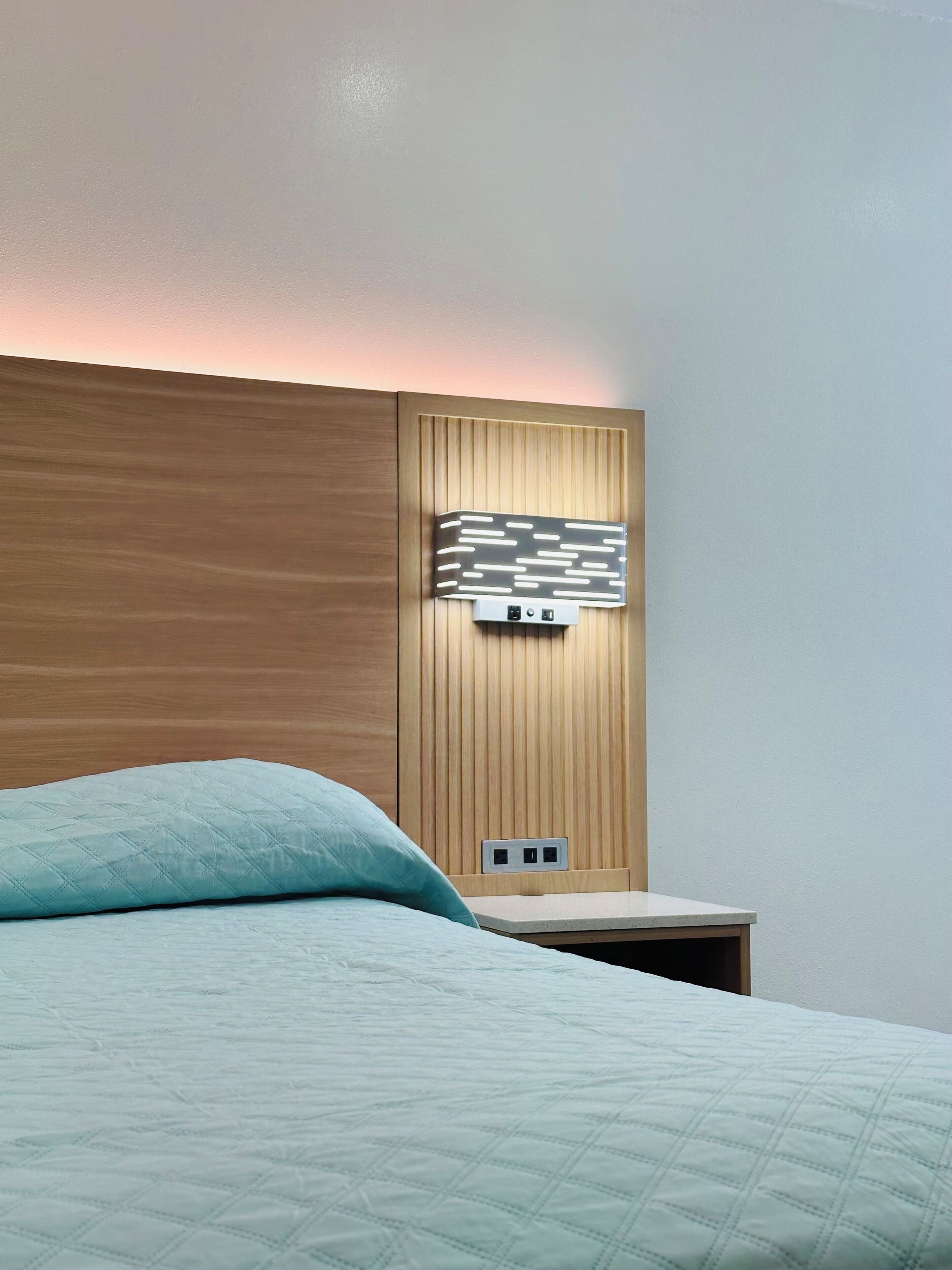 Comfort Room, 1 King Bed, Private Bathroom | Laptop workspace, free WiFi