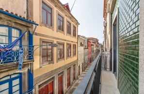 Property grounds - Downtown Porto Flat, Walk to City Center (Porto)