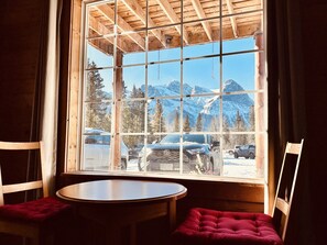 Interior - CAA Bed & Breakfast Pigeon (Canmore)